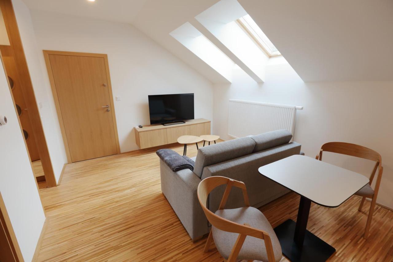 Apartmany U Kvetne Zahrady Кромержиж Екстер'єр фото